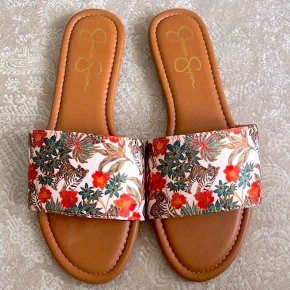 Brand New Jessica Simpson Tropical Jungle Tigers Large Strap Slides Sandals - Picture 12 of 13
